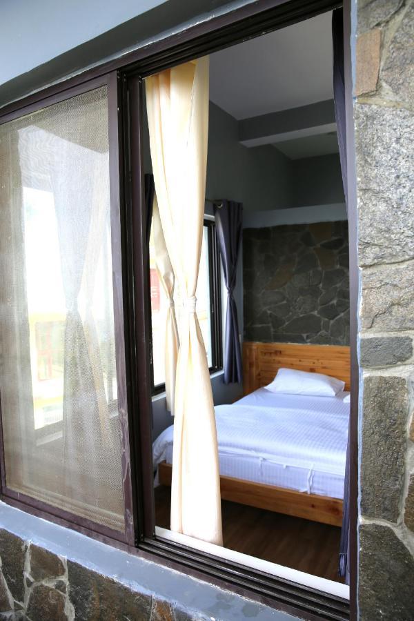 The Buransh Inn アルモラ エクステリア 写真