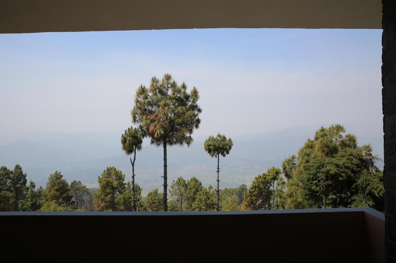 The Buransh Inn アルモラ エクステリア 写真